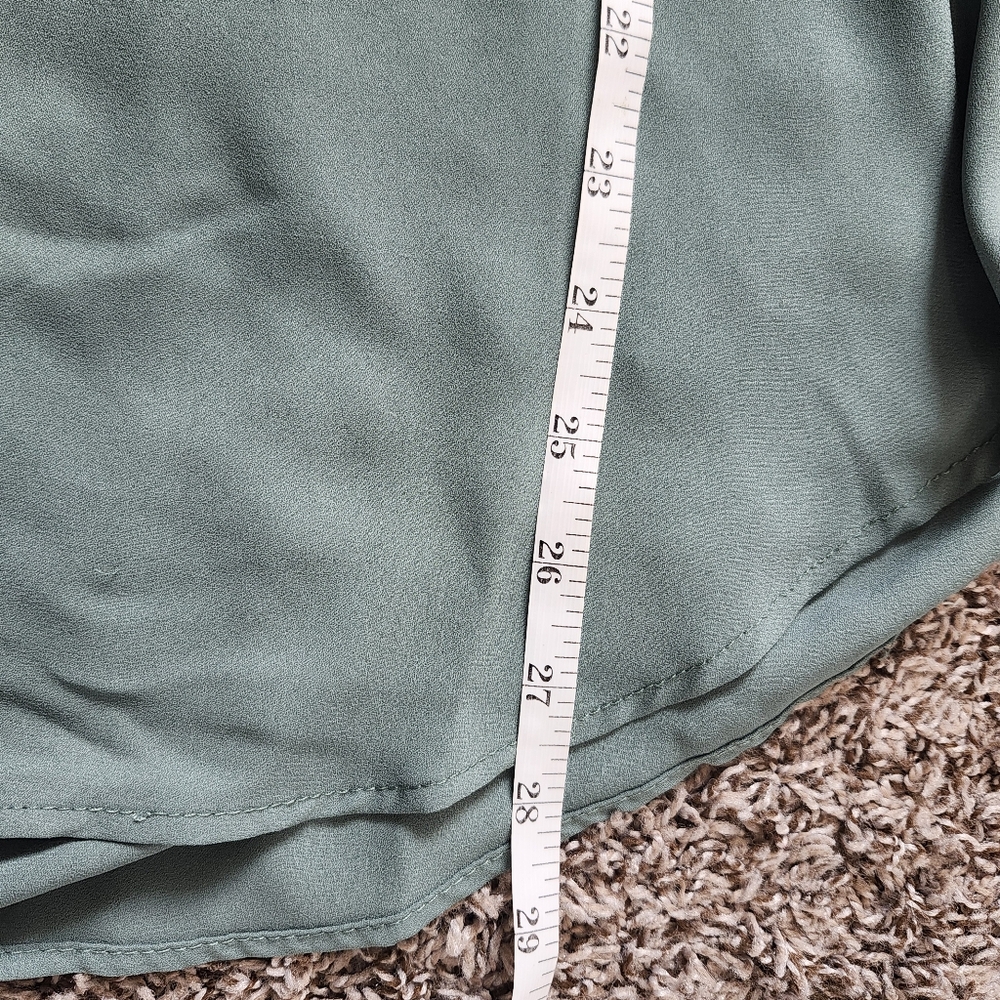 Torrid Size 2 Harper 3/4 Sleeve Lace Up Blouse Green - Picture 6 of 10